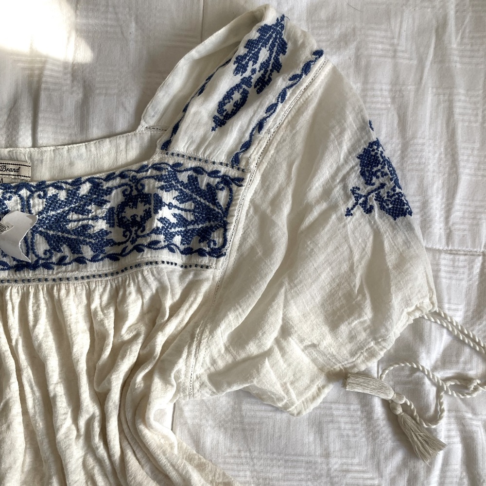 lucky brand embroidered blouse